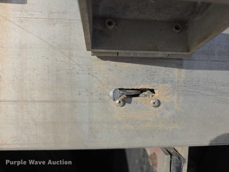 image for item FI0647 2012 Wilson PSDCL402 livestock trailer