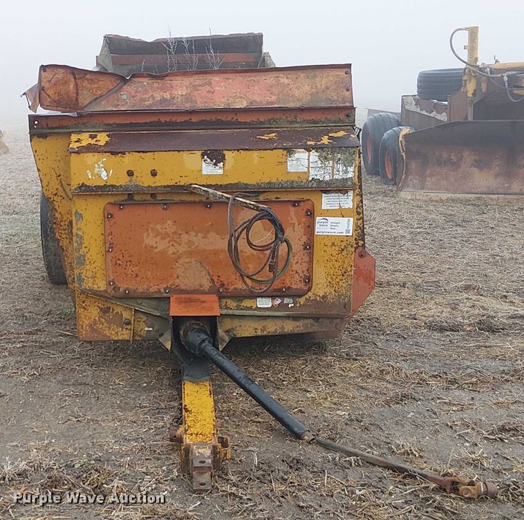 image for item FK0704 Knight ProTwin Slinger 8018 manure spreader