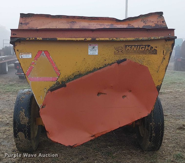 image for item FK0704 Knight ProTwin Slinger 8018 manure spreader