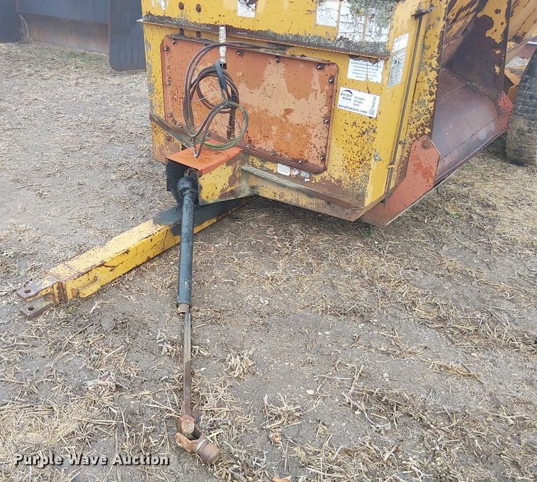 image for item FK0704 Knight ProTwin Slinger 8018 manure spreader