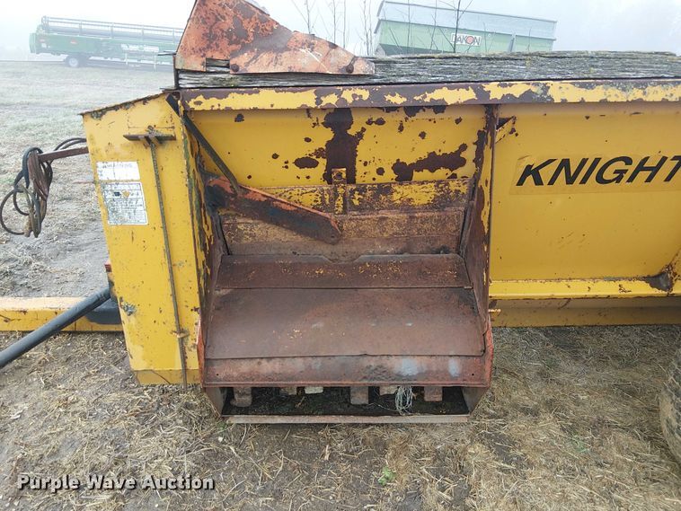 image for item FK0704 Knight ProTwin Slinger 8018 manure spreader