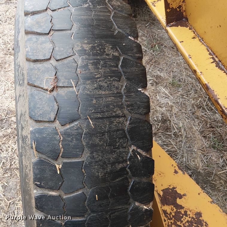 image for item FK0704 Knight ProTwin Slinger 8018 manure spreader