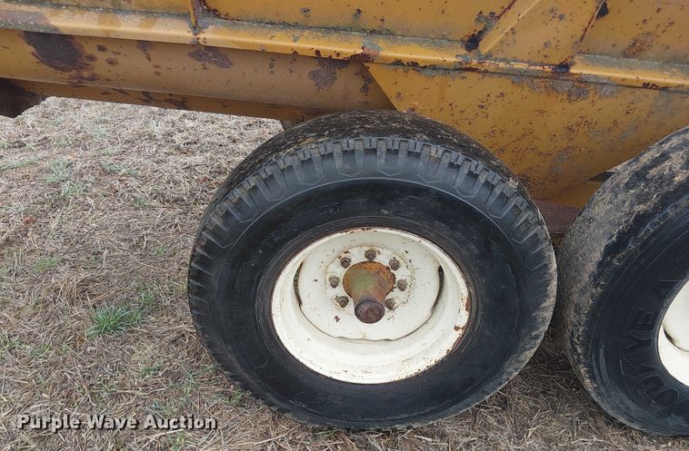 image for item FK0704 Knight ProTwin Slinger 8018 manure spreader