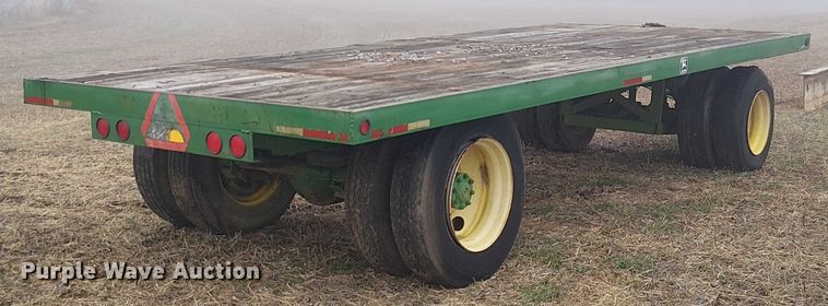 image for item FK0709 John Deere hay wagon