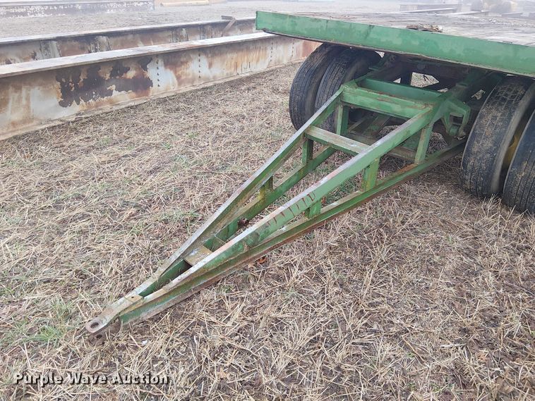 image for item FK0709 John Deere hay wagon