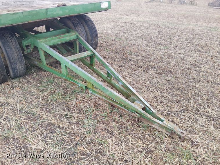 image for item FK0709 John Deere hay wagon