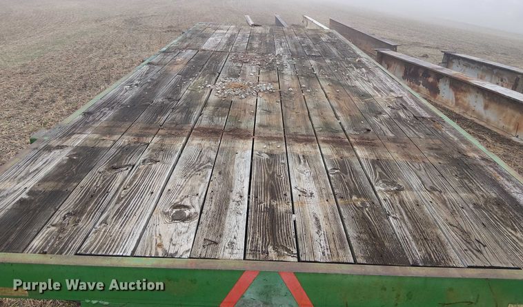 image for item FK0709 John Deere hay wagon