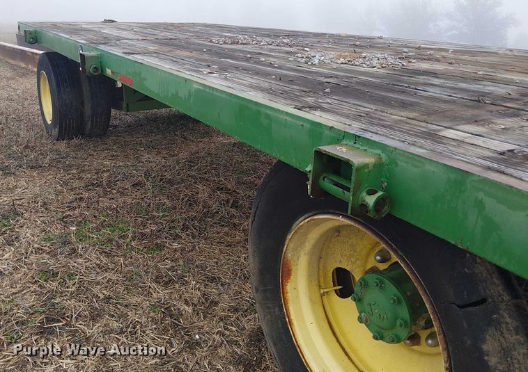 image for item FK0709 John Deere hay wagon