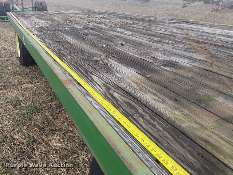 image for item FK0709 John Deere hay wagon