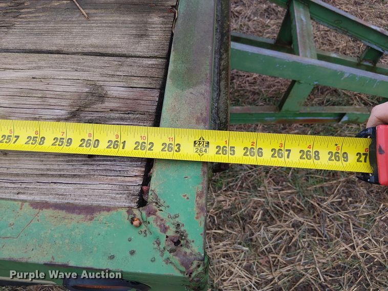 image for item FK0709 John Deere hay wagon