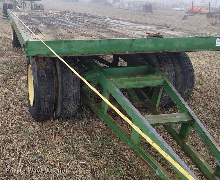 image for item FK0709 John Deere hay wagon