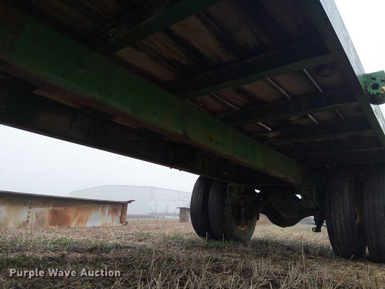 image for item FK0709 John Deere hay wagon