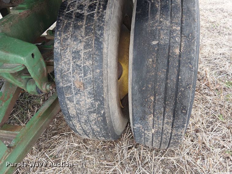 image for item FK0709 John Deere hay wagon