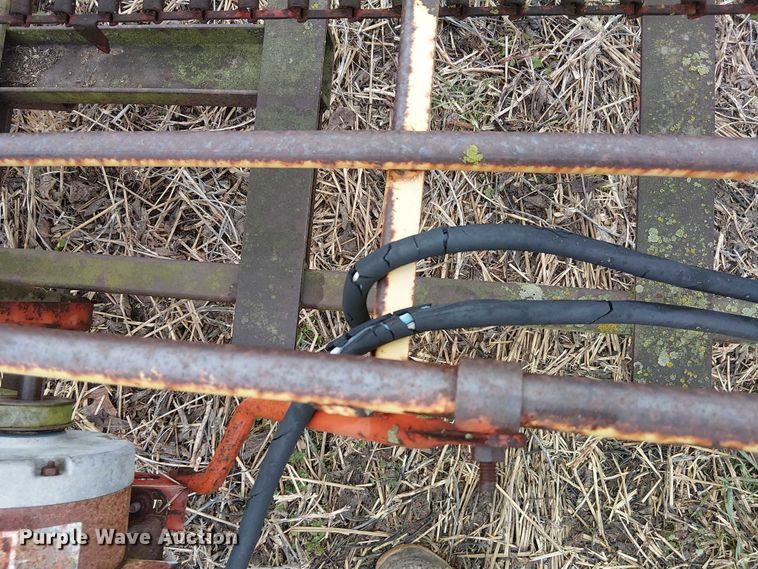 image for item FK0715 Sperry New Holland 132 square bale elevator 