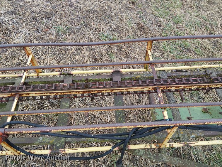 image for item FK0715 Sperry New Holland 132 square bale elevator 