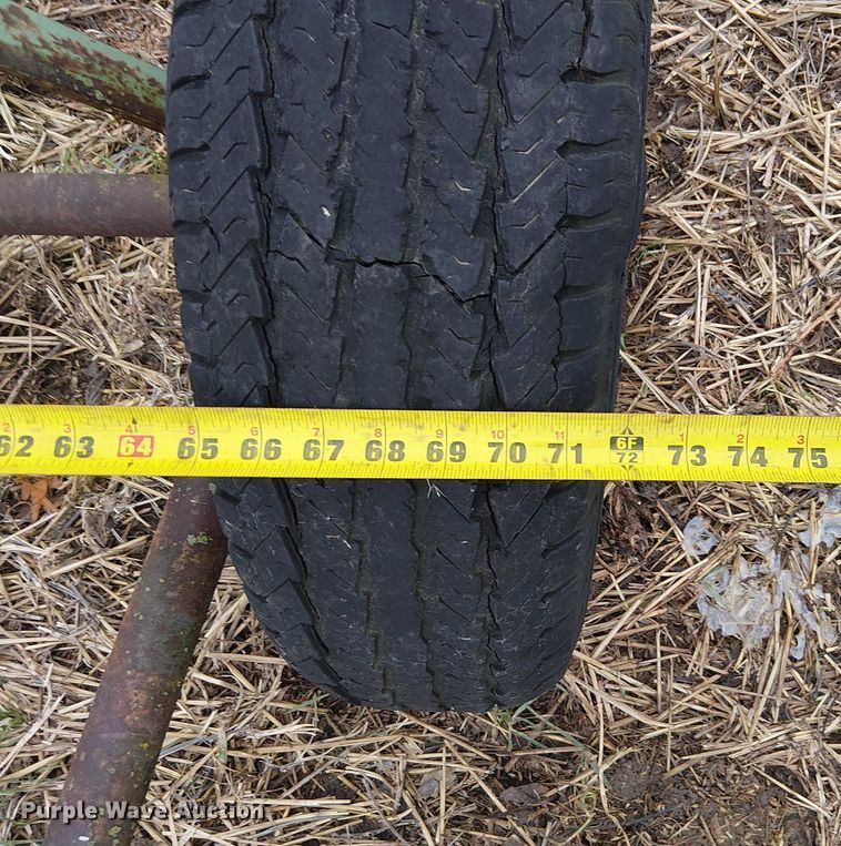 image for item FK0715 Sperry New Holland 132 square bale elevator 