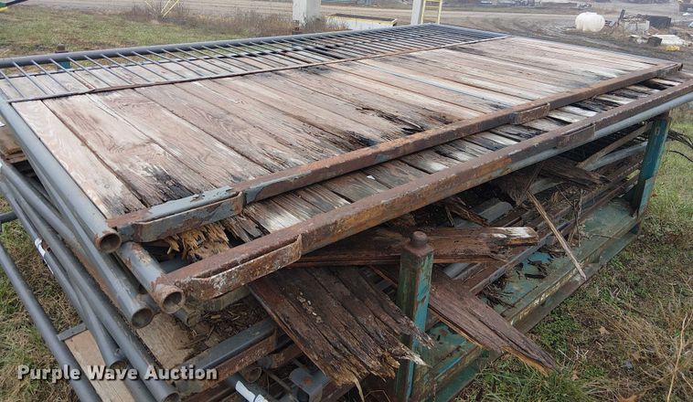 image for item FK0781 (15) horse stall panels