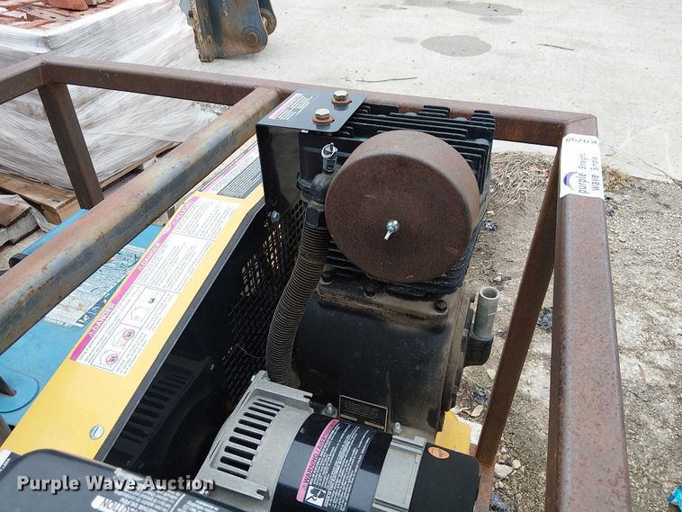 image for item FK0795 Miller Trailblazer 302 welder/generator