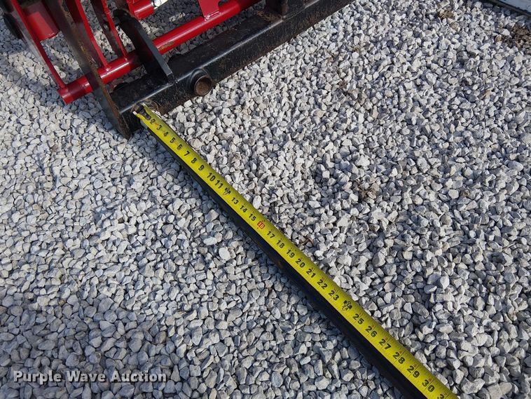 image for item FK0856 2015 Case IH Farmall 140A MFWD tractor