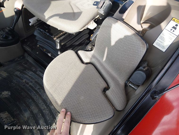 image for item FK0856 2015 Case IH Farmall 140A MFWD tractor