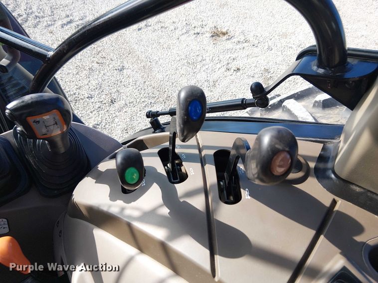 image for item FK0856 2015 Case IH Farmall 140A MFWD tractor