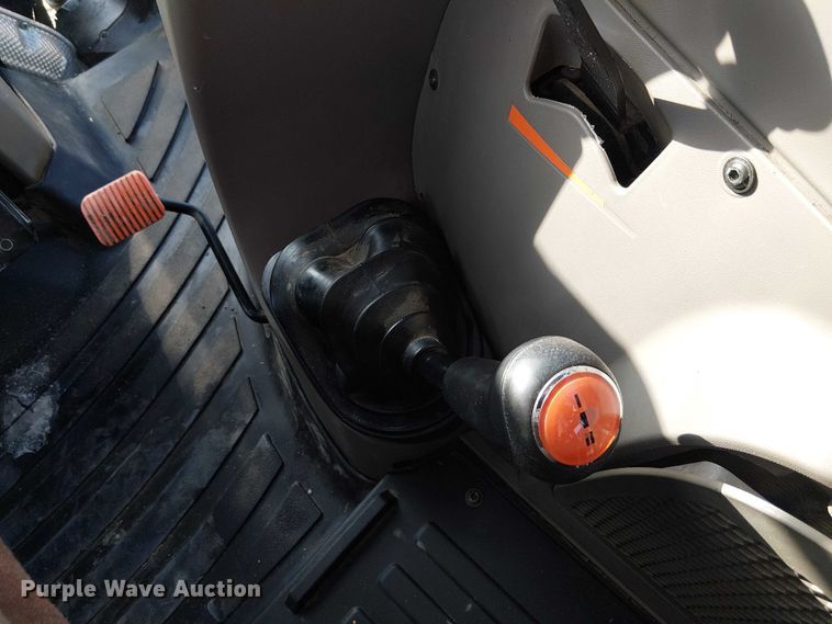 image for item FK0856 2015 Case IH Farmall 140A MFWD tractor