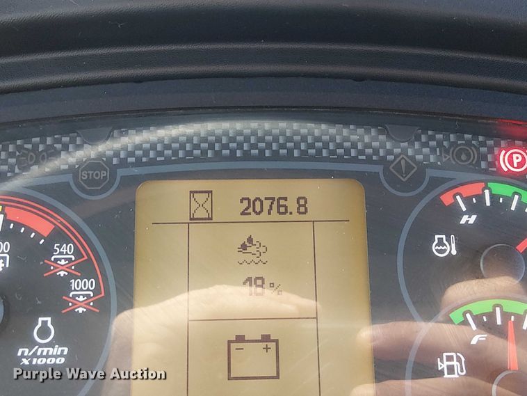 image for item FK0856 2015 Case IH Farmall 140A MFWD tractor