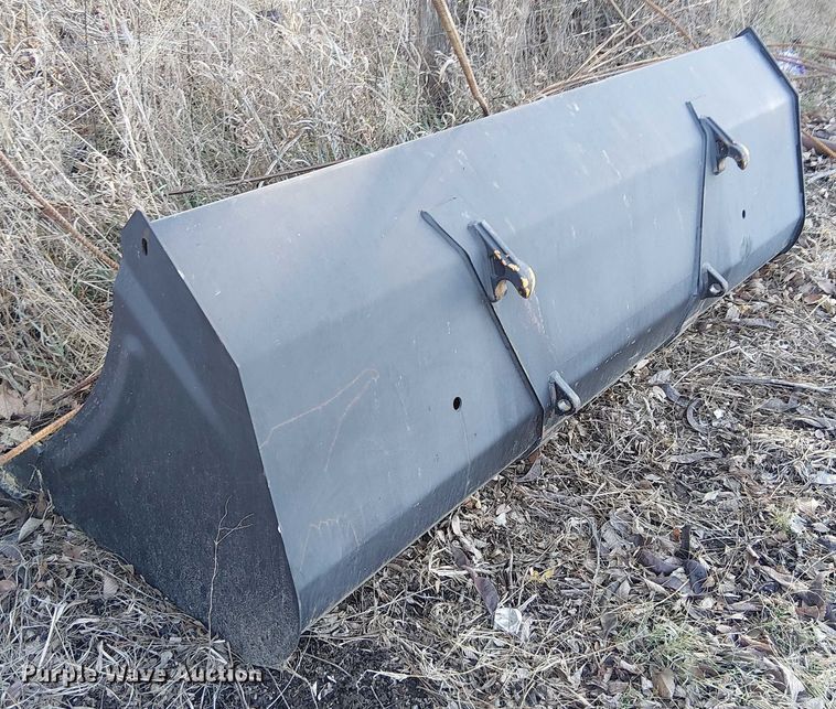 image for item FK0856 2015 Case IH Farmall 140A MFWD tractor