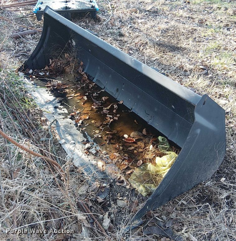 image for item FK0856 2015 Case IH Farmall 140A MFWD tractor