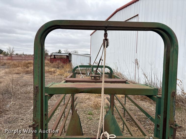 image for item FK2513 Bahlen Big Valley livestock chute