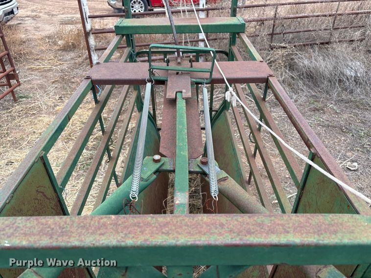 image for item FK2513 Bahlen Big Valley livestock chute