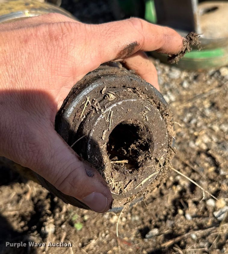 image for item HI9352 2014 John Deere rotary mower