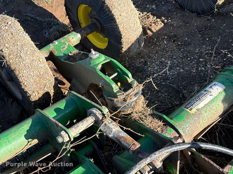 image for item HI9352 2014 John Deere rotary mower