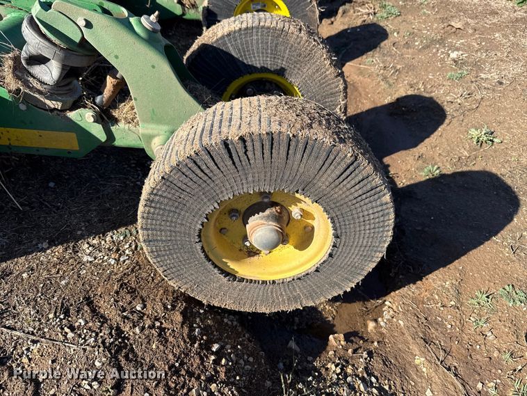 image for item HI9352 2014 John Deere rotary mower