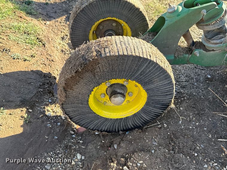 image for item HI9352 2014 John Deere rotary mower