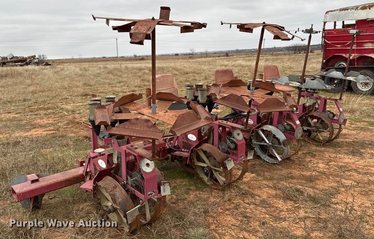 image for item HI9392 Lannen RT2 transplanter