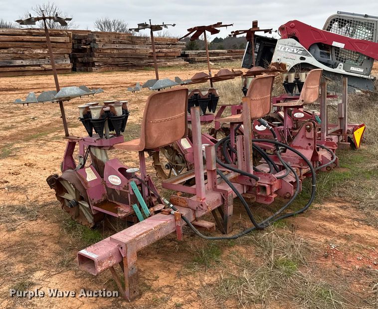 image for item HI9392 Lannen RT2 transplanter