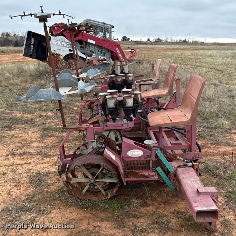 image for item HI9392 Lannen RT2 transplanter