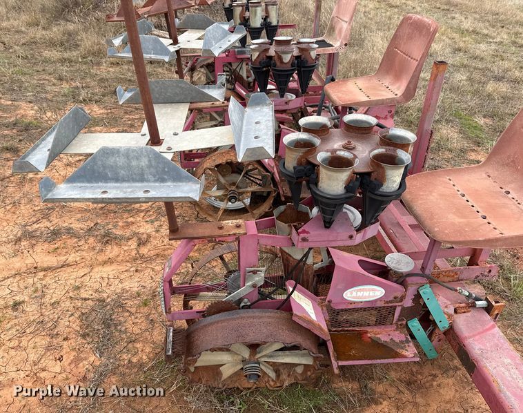 image for item HI9392 Lannen RT2 transplanter