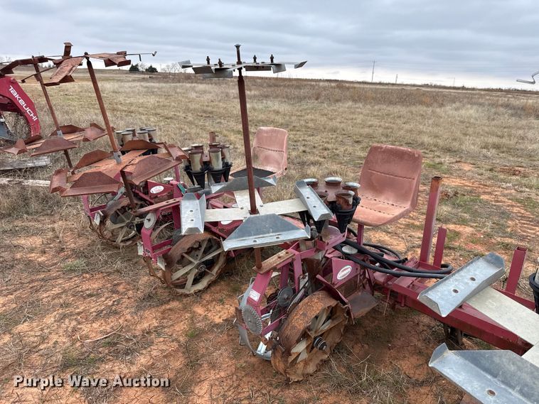 image for item HI9392 Lannen RT2 transplanter