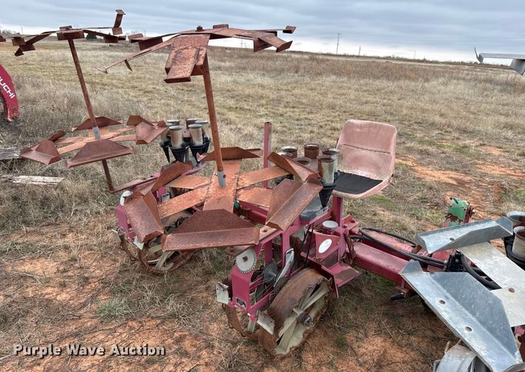 image for item HI9392 Lannen RT2 transplanter