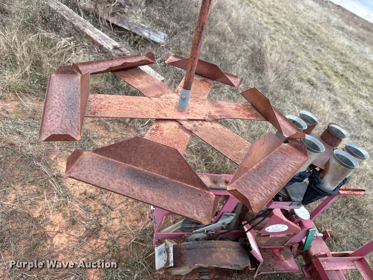 image for item HI9392 Lannen RT2 transplanter