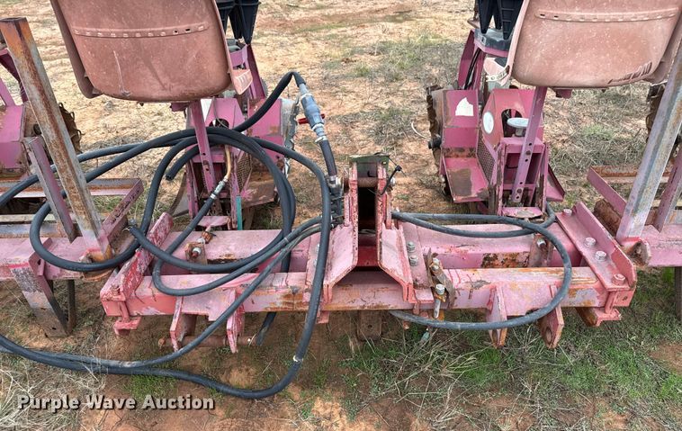 image for item HI9392 Lannen RT2 transplanter