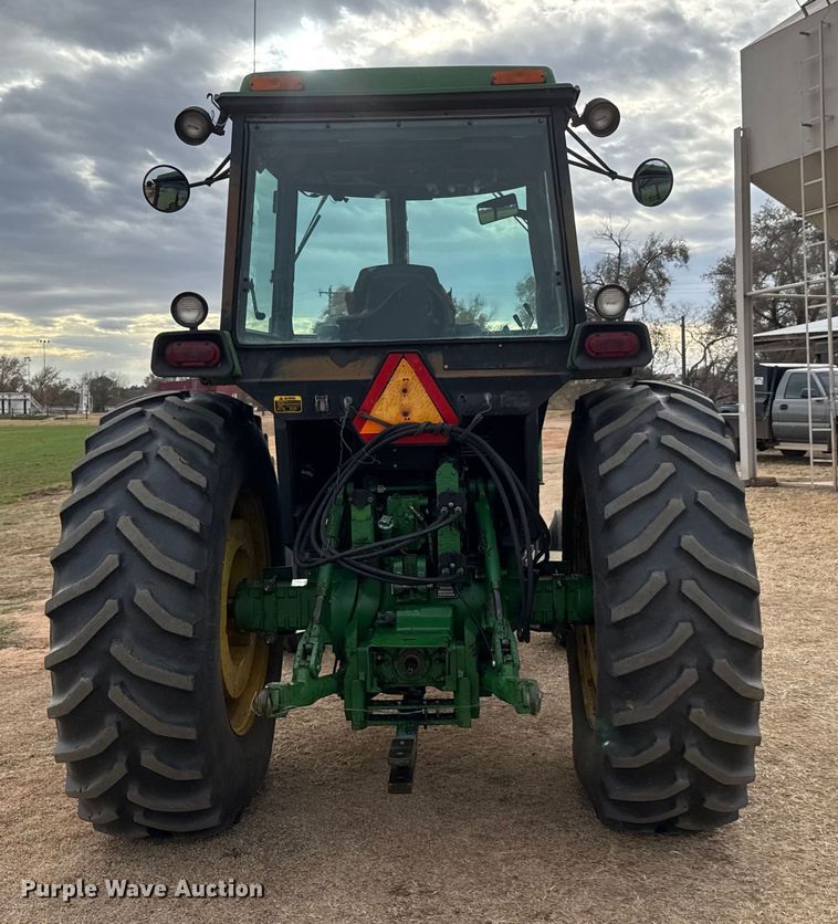 image for item NA9913 1986 John Deere 4450 tractor