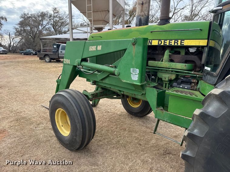 image for item NA9913 1986 John Deere 4450 tractor