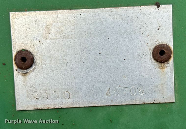 image for item NA9913 1986 John Deere 4450 tractor