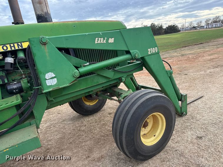 image for item NA9913 1986 John Deere 4450 tractor