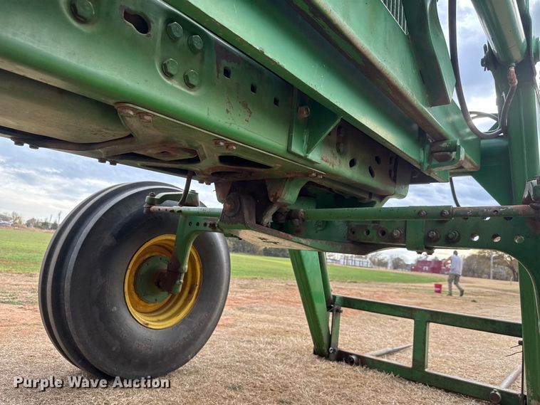 image for item NA9913 1986 John Deere 4450 tractor