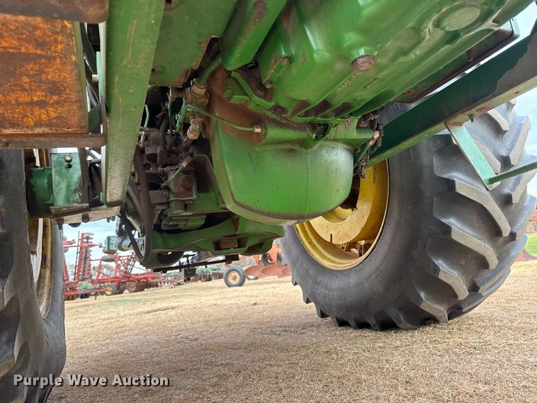 image for item NA9913 1986 John Deere 4450 tractor