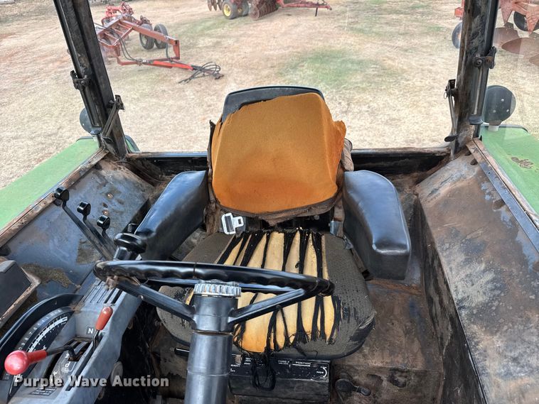 image for item NA9913 1986 John Deere 4450 tractor